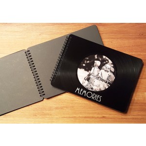 Foto-Album "Memories" aus einer echten Vinyl-Schallplatte